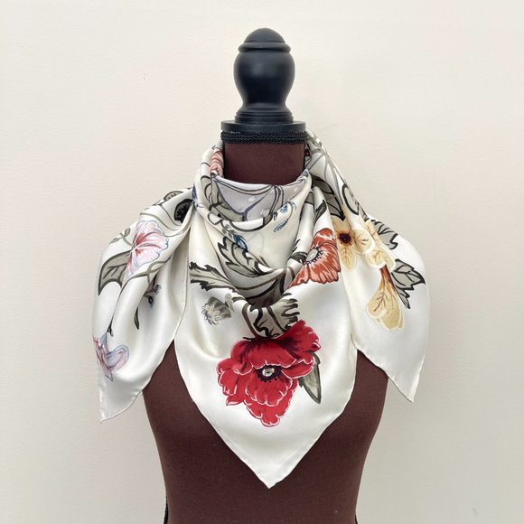 New Gucci Kris Knight Floral Print Silk Scarf with Gucci Gift Box - Picture 11 of 15